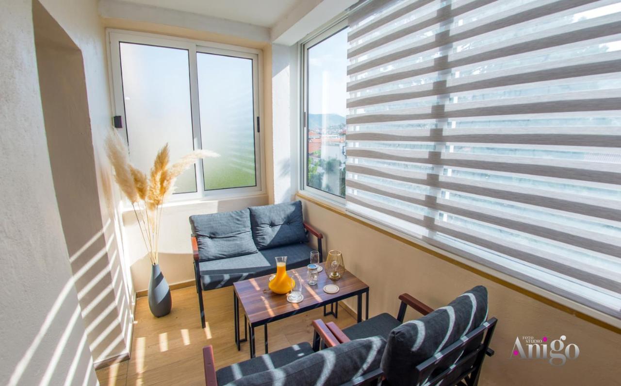 Luxury Apartment Black And Gold モスタル エクステリア 写真