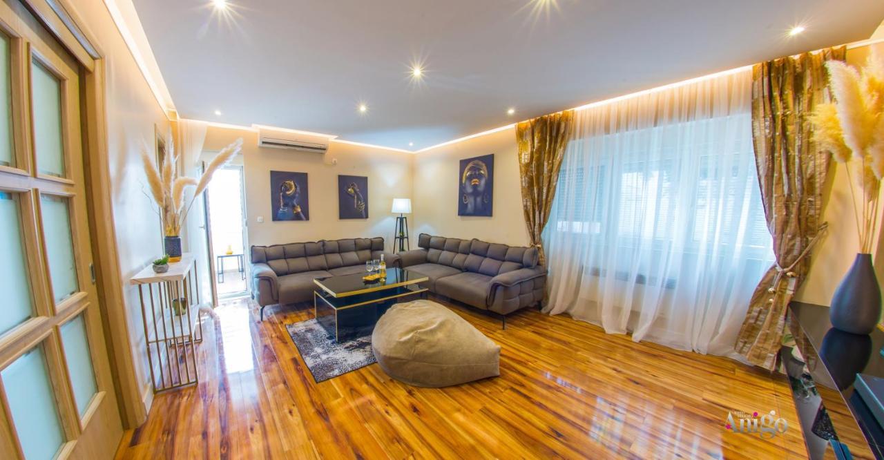 Luxury Apartment Black And Gold モスタル エクステリア 写真