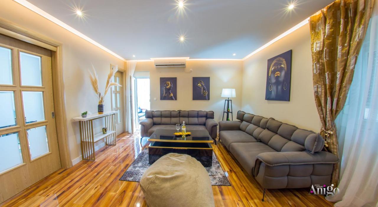 Luxury Apartment Black And Gold モスタル エクステリア 写真