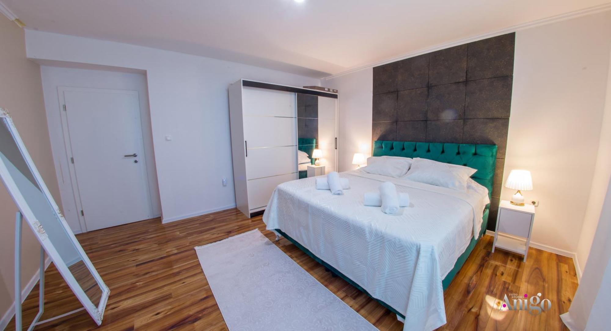 Luxury Apartment Black And Gold モスタル エクステリア 写真
