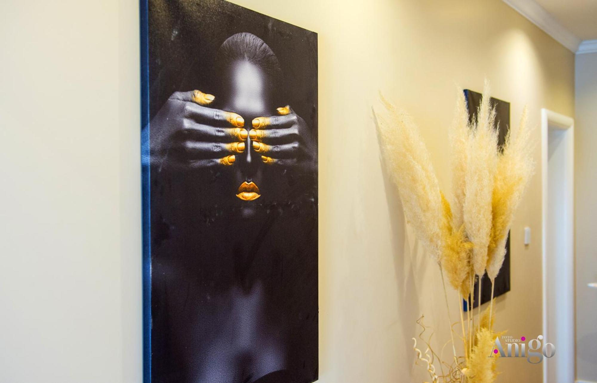Luxury Apartment Black And Gold モスタル エクステリア 写真