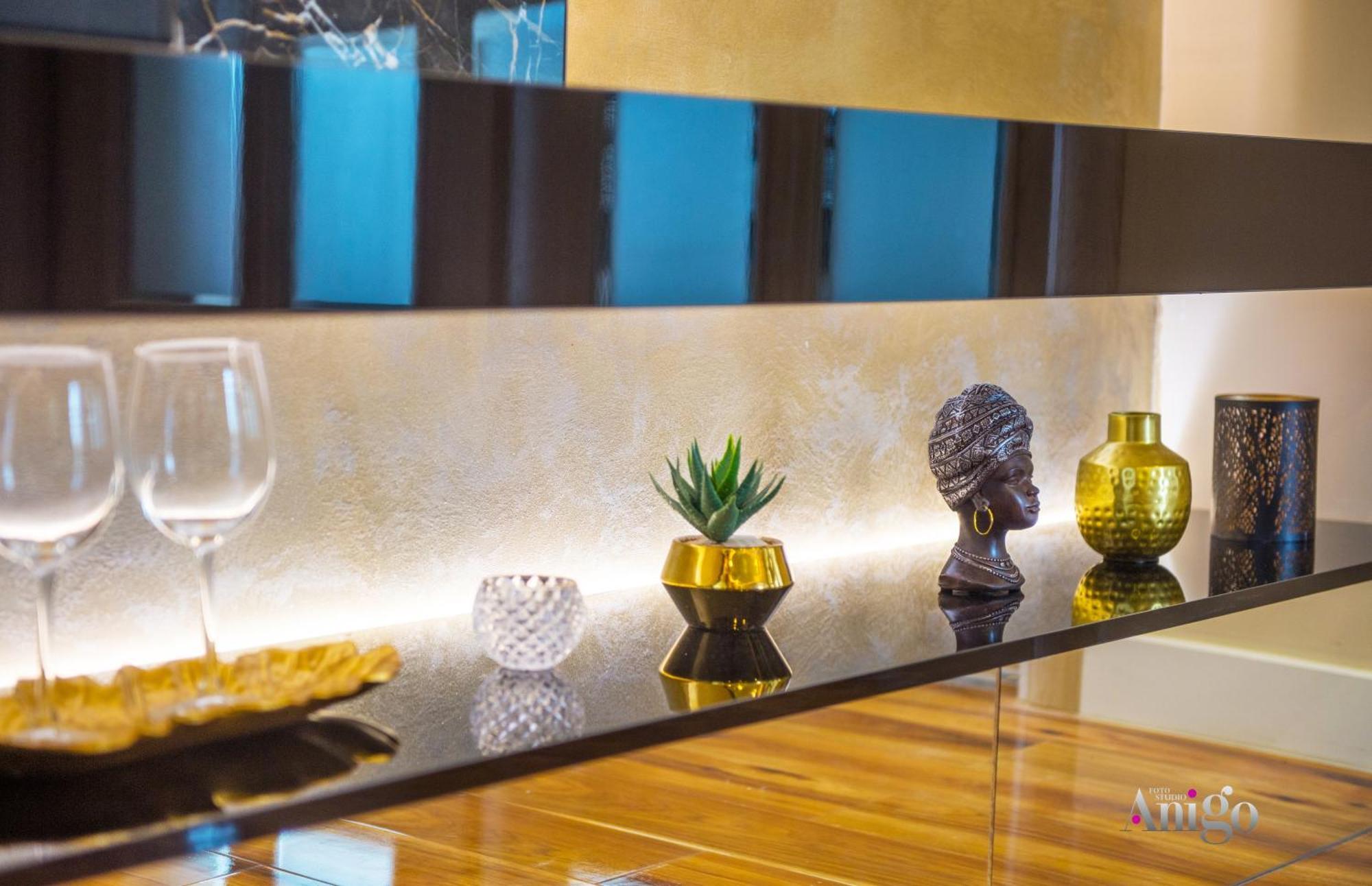 Luxury Apartment Black And Gold モスタル エクステリア 写真